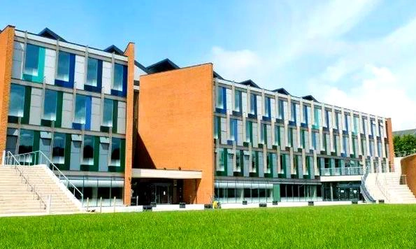 萨塞克斯大学