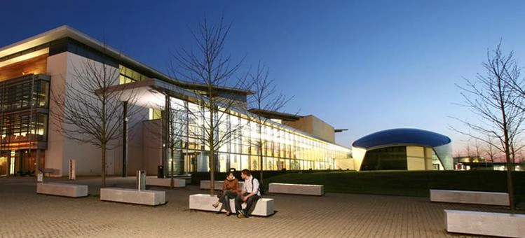 赫特福德大学