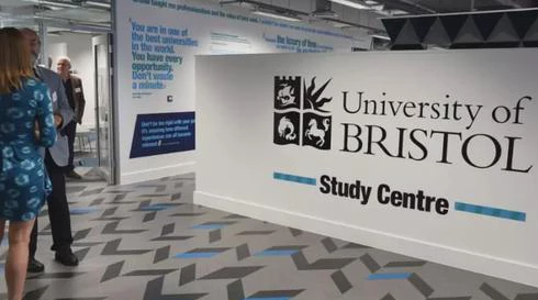 比利时科学艺术大学学院
